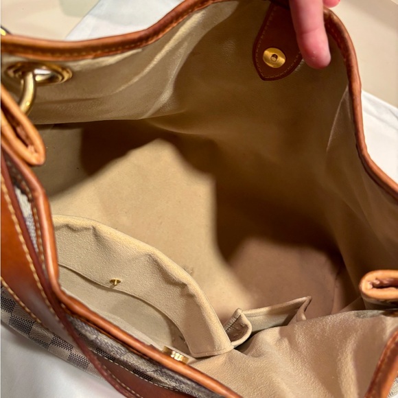 Louis Vuitton White and Tan Checkered Shoulder Bag - Picture 12 of 14